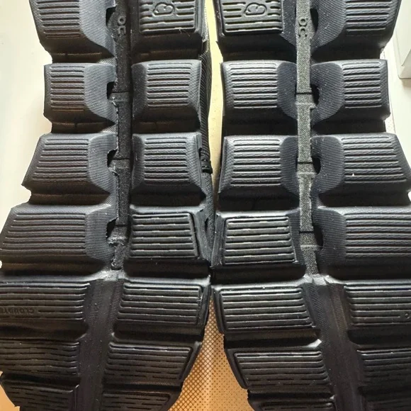 Cloud 5 Waterproof Shoes - All Black - Picture 5 of 7